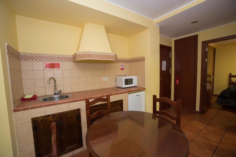 Hostal Serruchi image