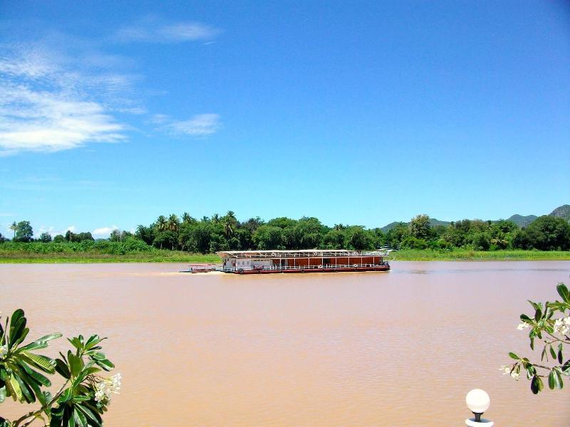 Khunya Resort Riverkwai image