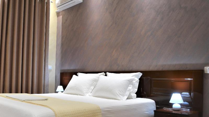 Comfort Hotel image