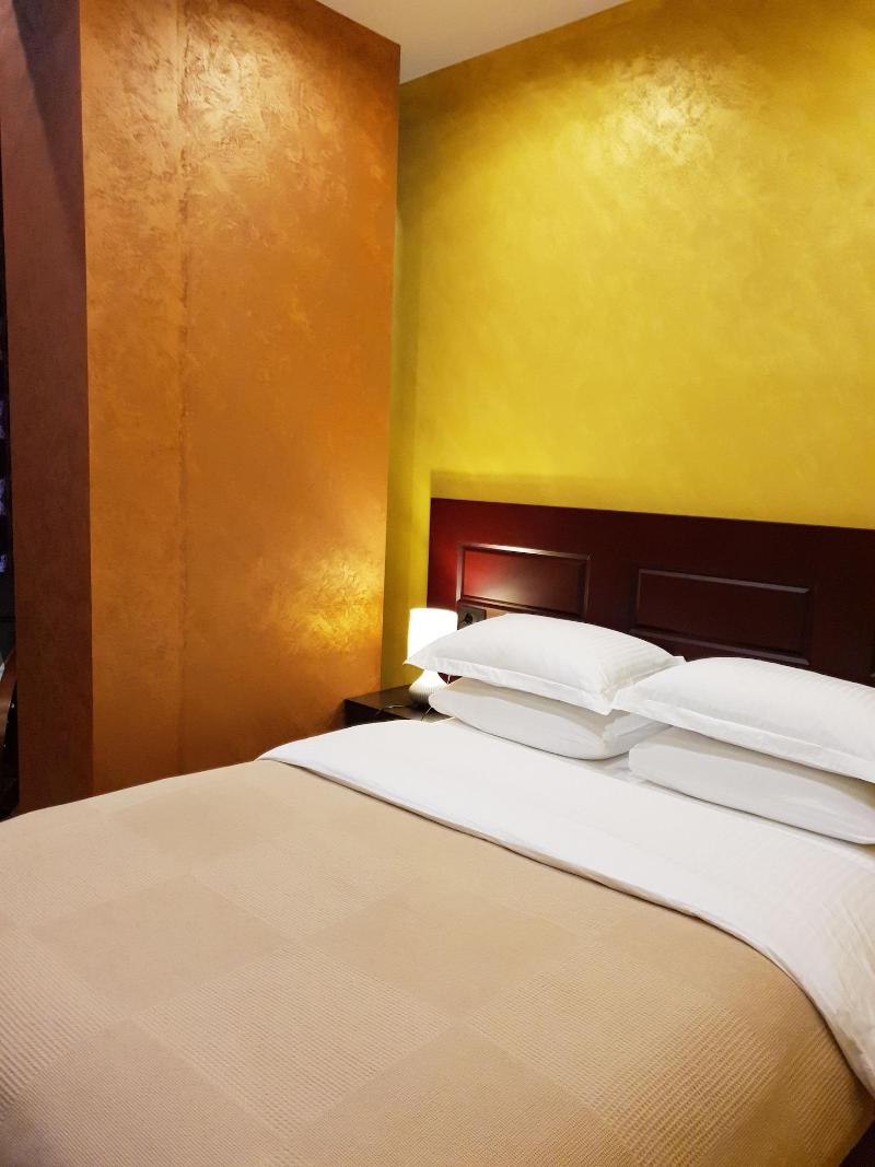 Comfort Hotel image