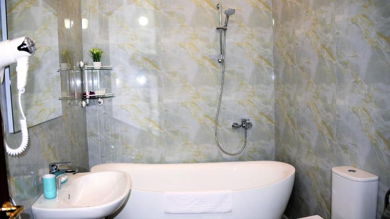 Comfort Hotel image