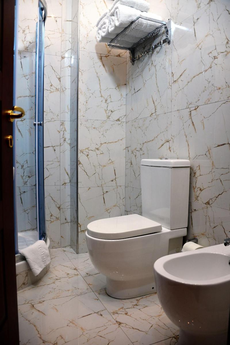 Comfort Hotel image
