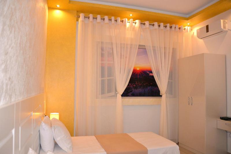 Comfort Hotel image