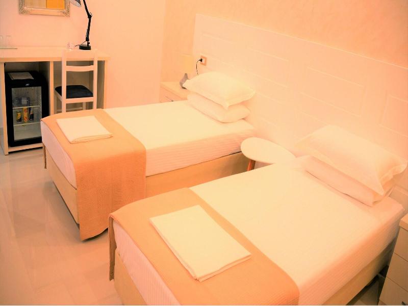 Comfort Hotel image