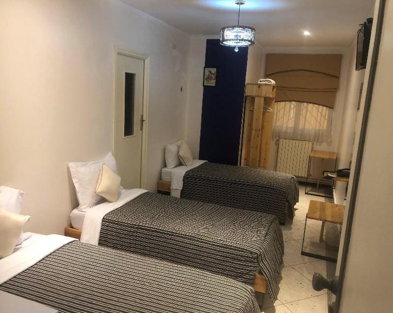 Hotel Grand Bassin image