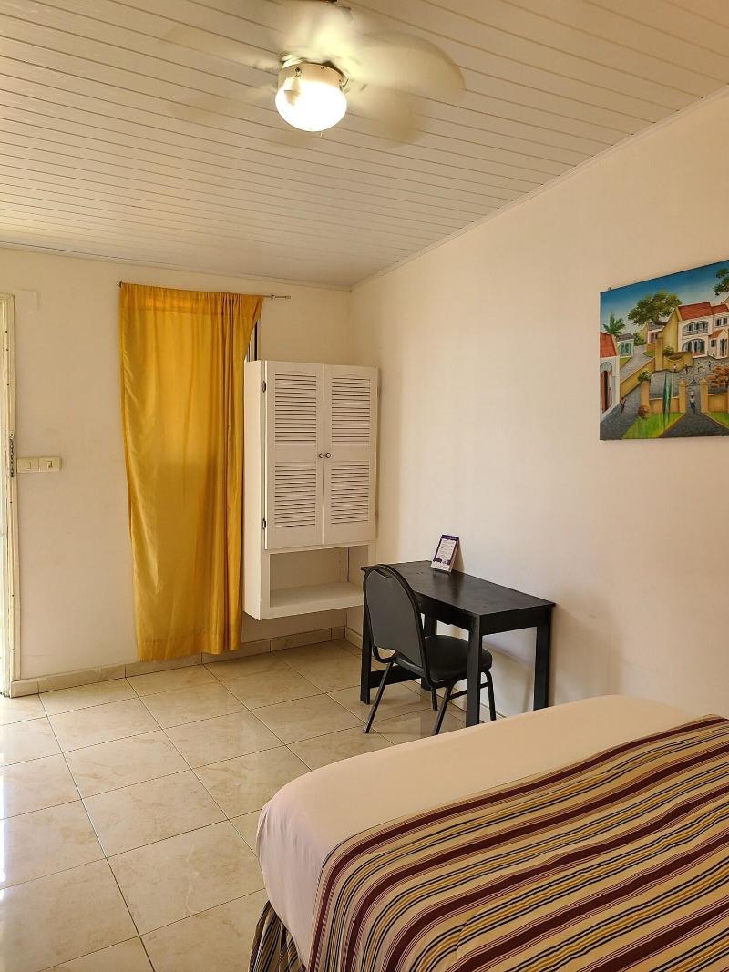 Habitation Des Lauriers image
