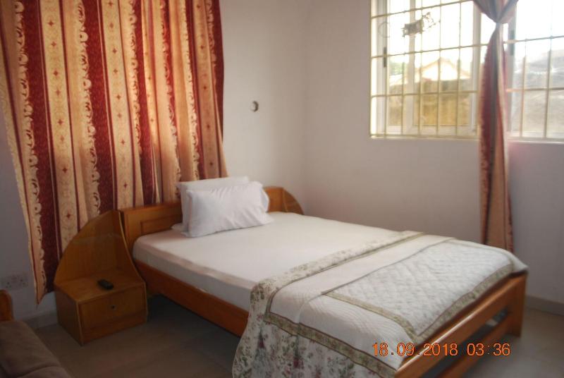 Highlander Guest House image