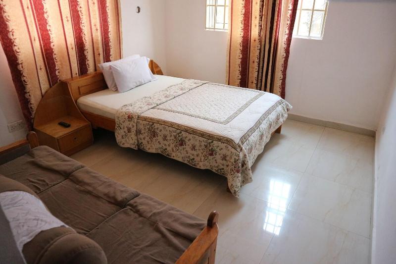 Highlander Guest House image