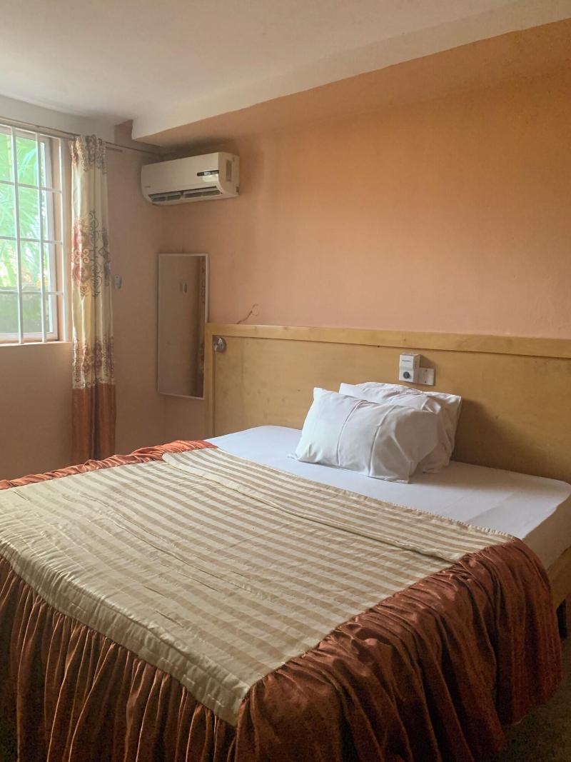 Highlander Guest House image