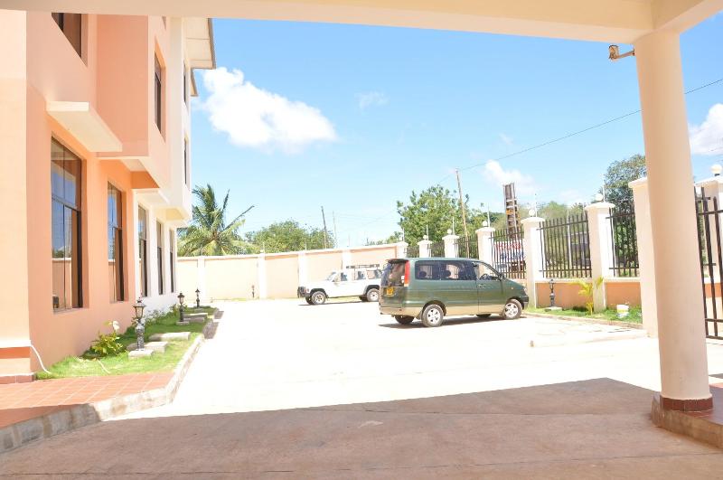 Luwa Evergreen Hotel image