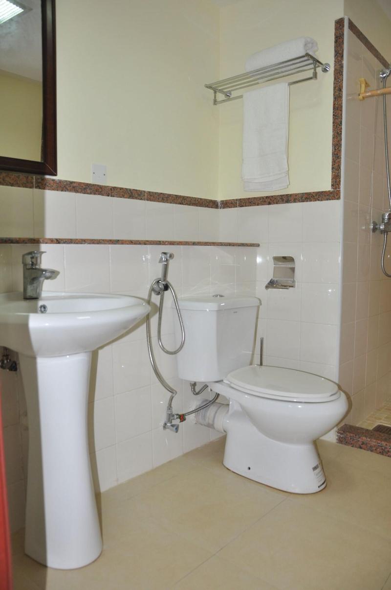 Luwa Evergreen Hotel image