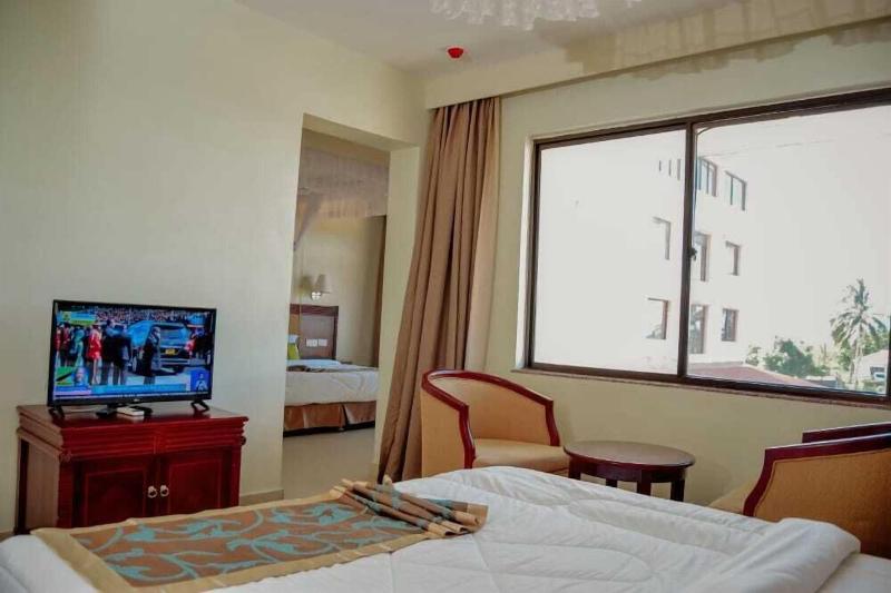 Luwa Evergreen Hotel image