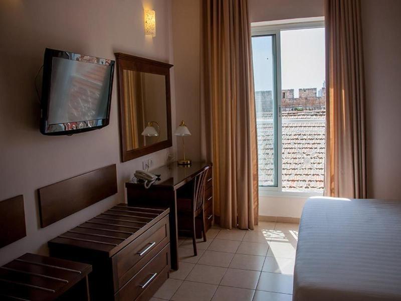 Gloria Hotel image