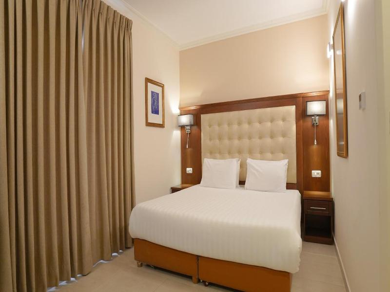 Gloria Hotel image