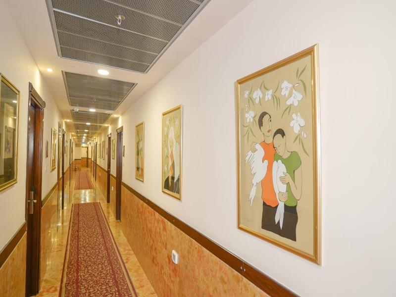 Gloria Hotel image