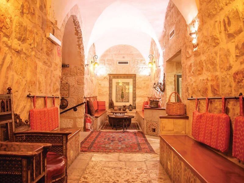 Gloria Hotel image