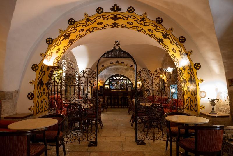 Gloria Hotel image