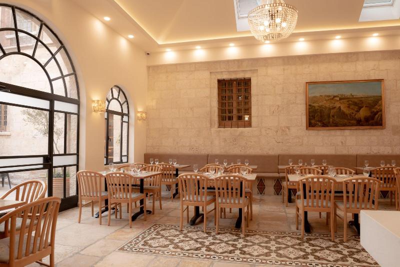 Gloria Hotel image