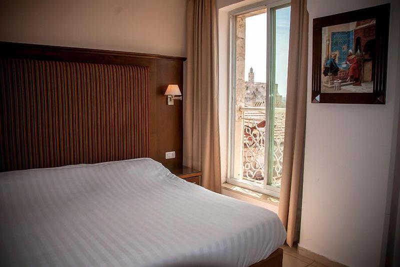 Gloria Hotel image