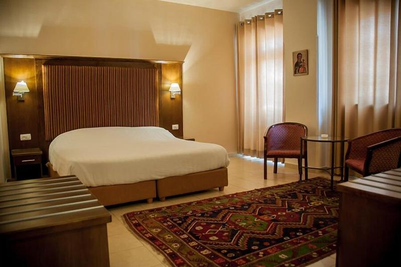 Gloria Hotel image
