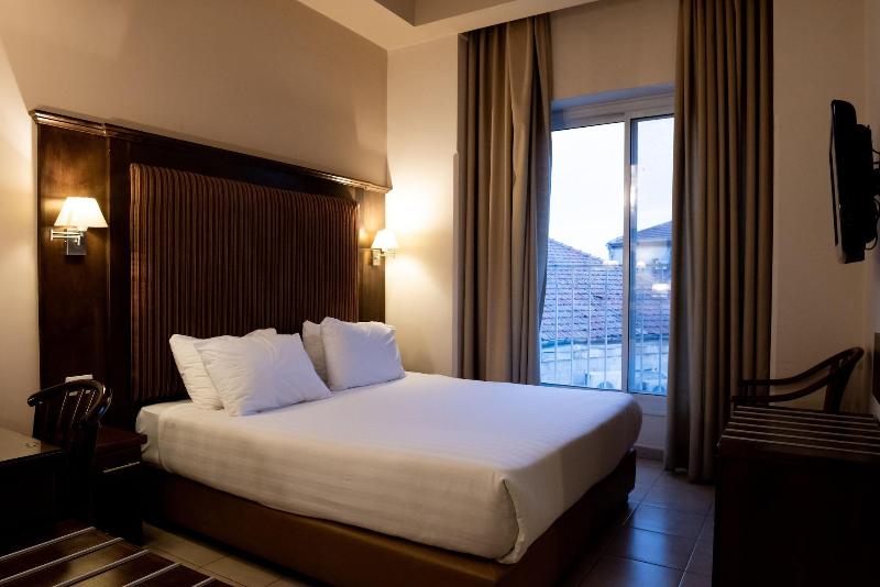 Gloria Hotel image