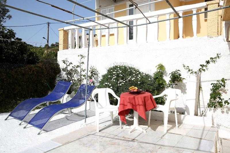 Kappatos Apartments image