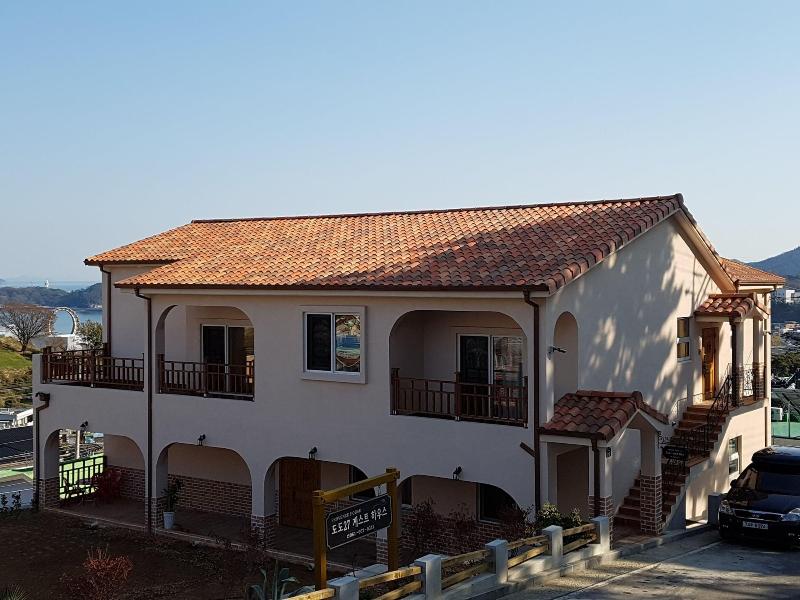 Dodo27 Guest House image