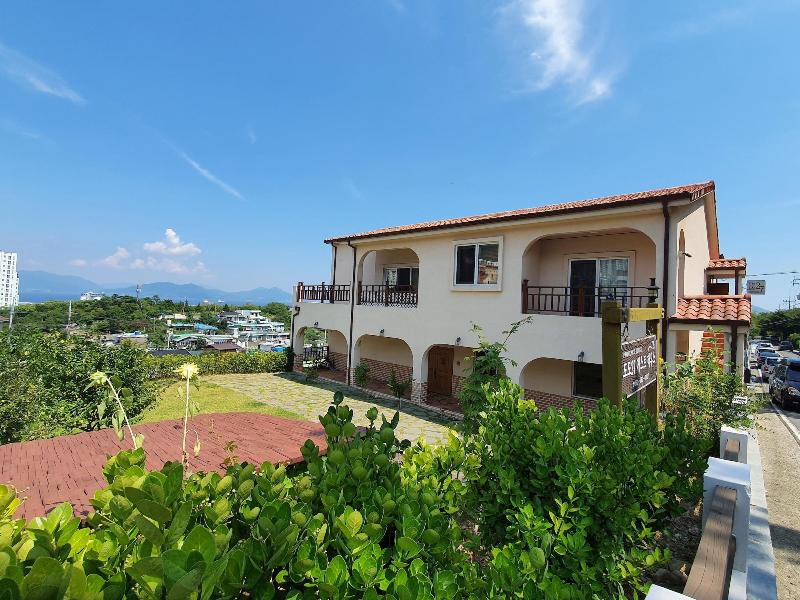 Dodo27 Guest House image
