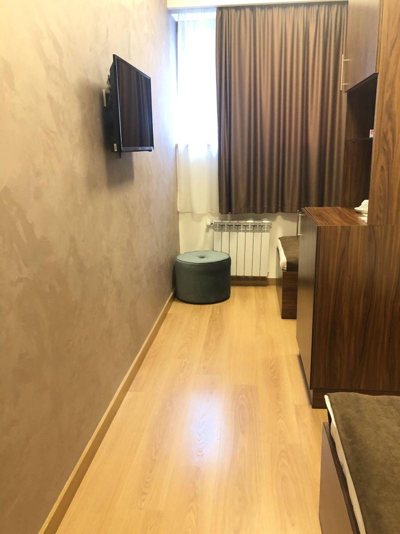 Mashtots Hotel image