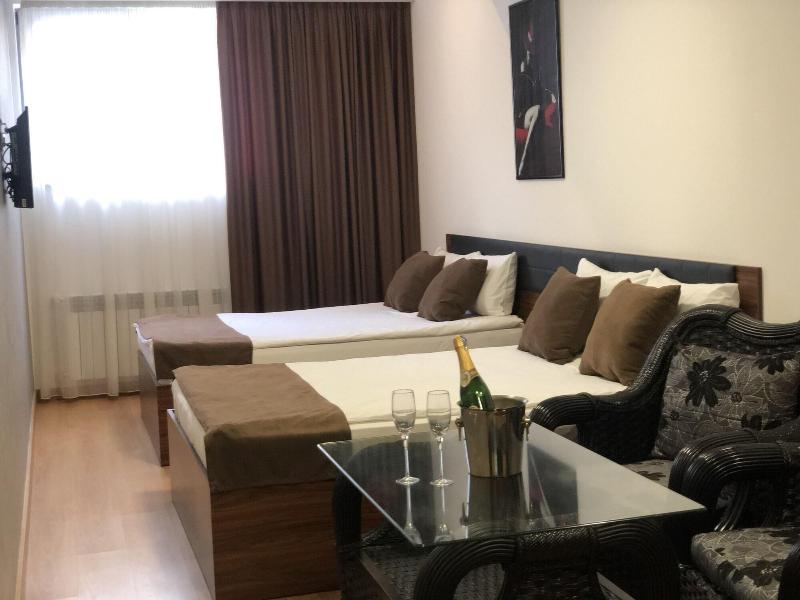 Mashtots Hotel image