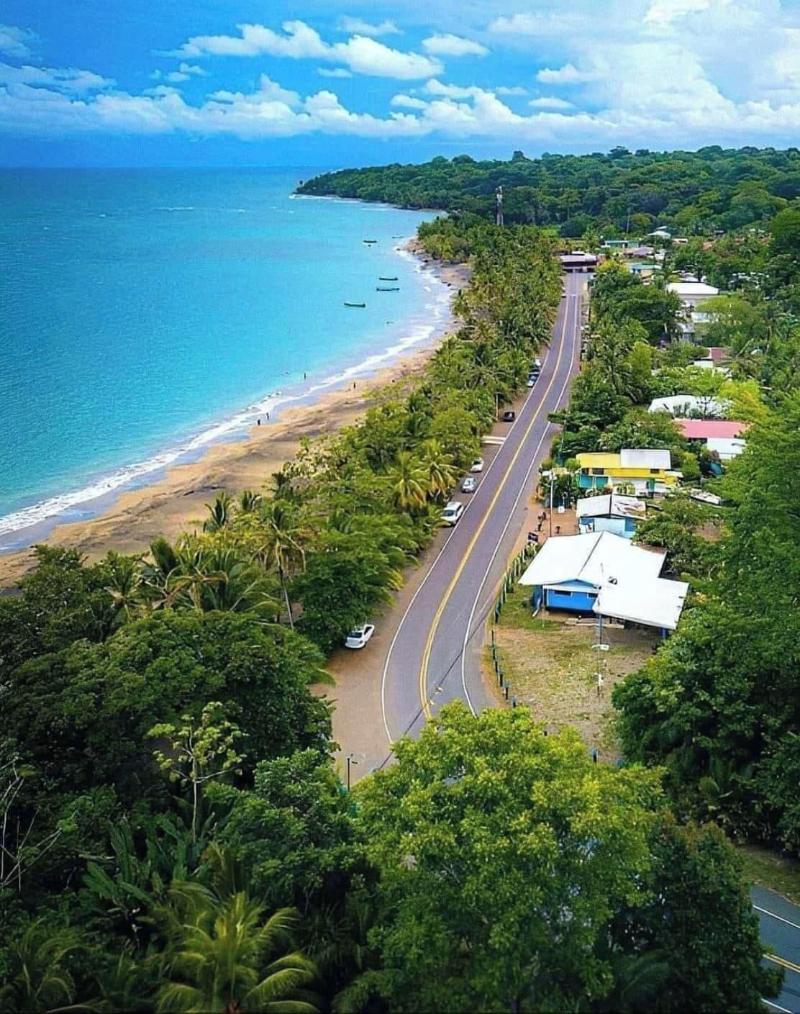 Cabinas Manzanillo Caribe Sur Cr