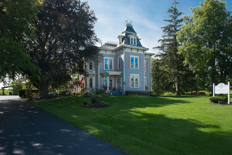 Sutherland House Victorian Bed Breakfast image