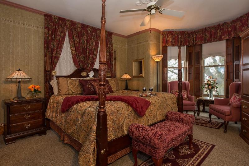 Sutherland House Victorian Bed Breakfast image