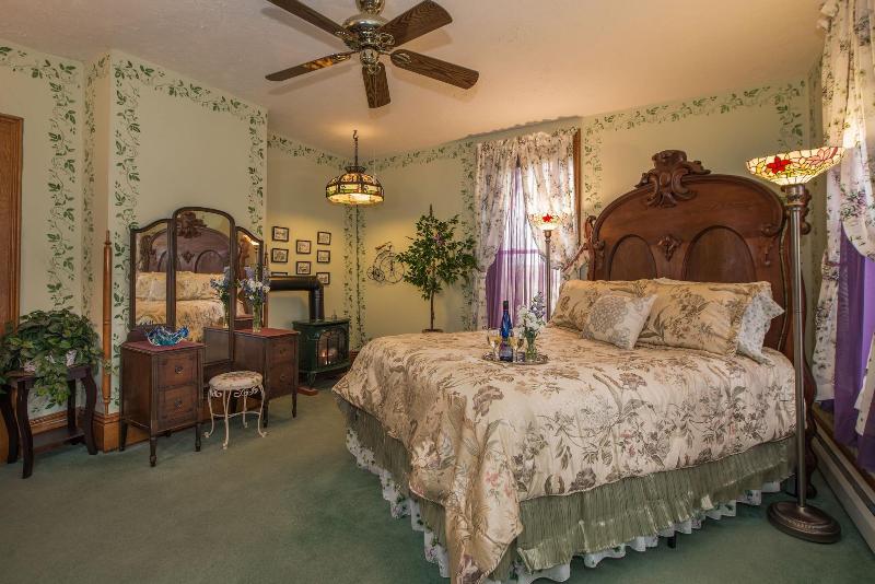 Sutherland House Victorian Bed Breakfast image