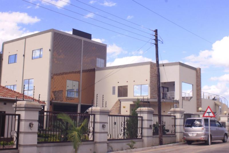 The Crest Lodge image