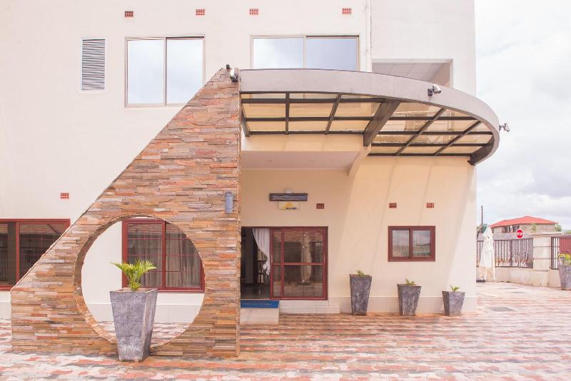 The Crest Lodge image