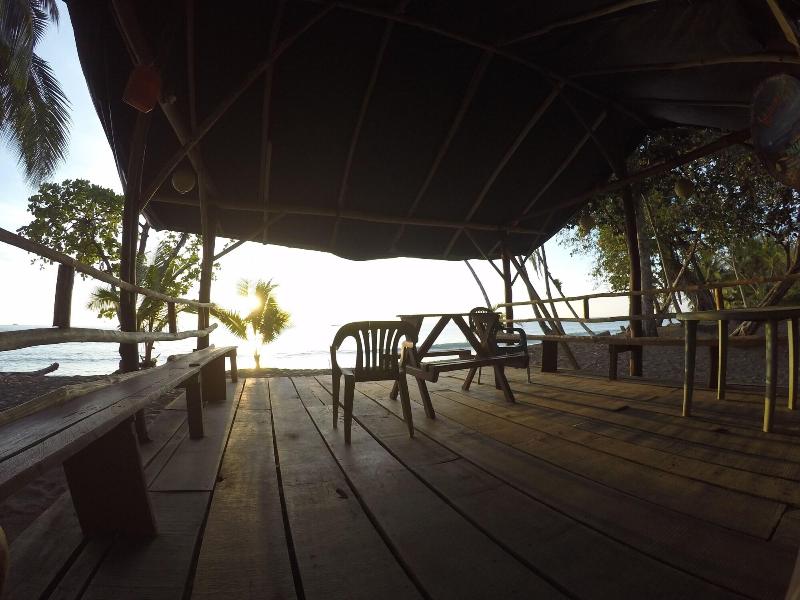 Jonny S Cabins Drake Day