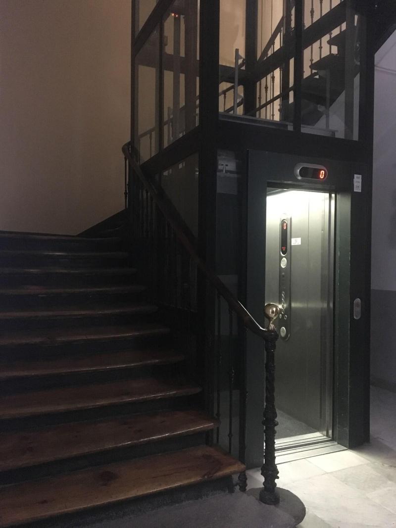 Hostal Adis image