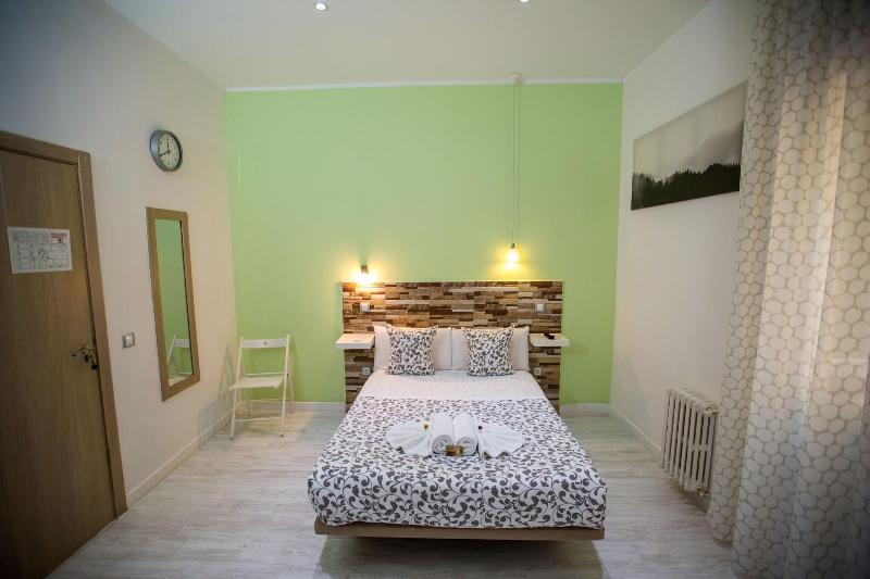 Hostal Adis image