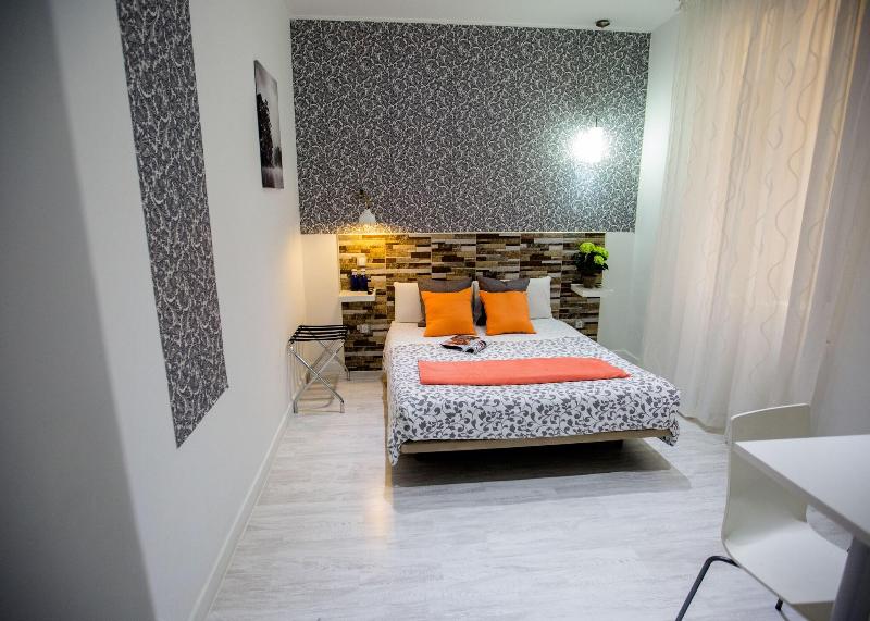 Hostal Adis image
