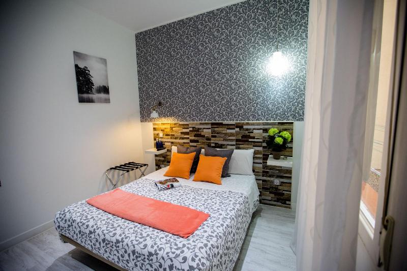 Hostal Adis image