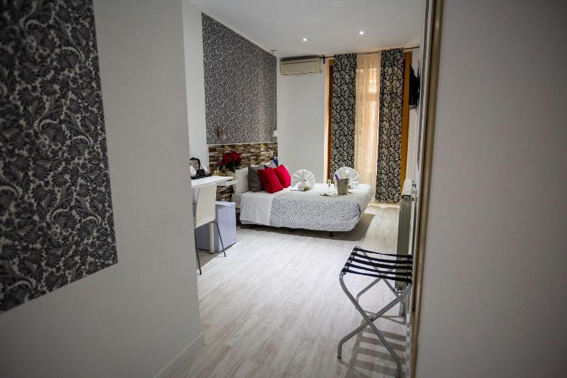 Hostal Adis image