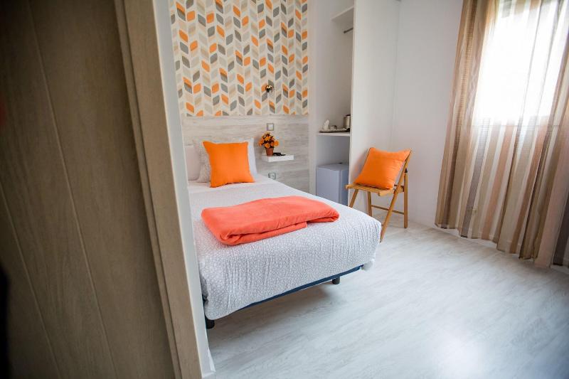 Hostal Adis image
