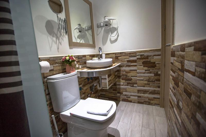 Hostal Adis image