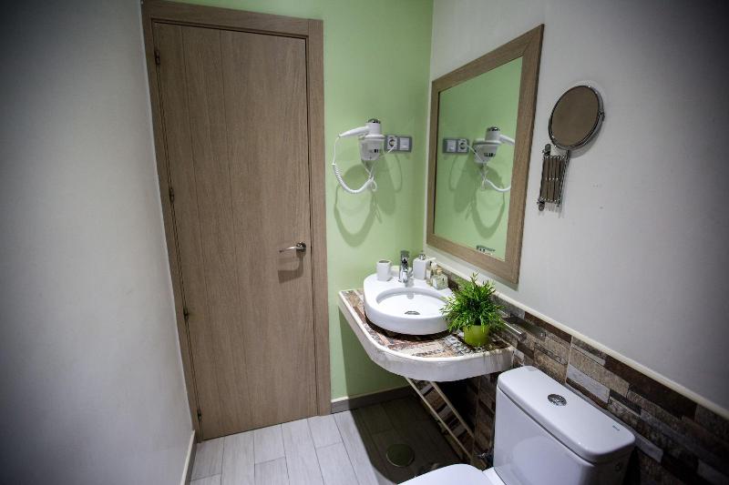 Hostal Adis image