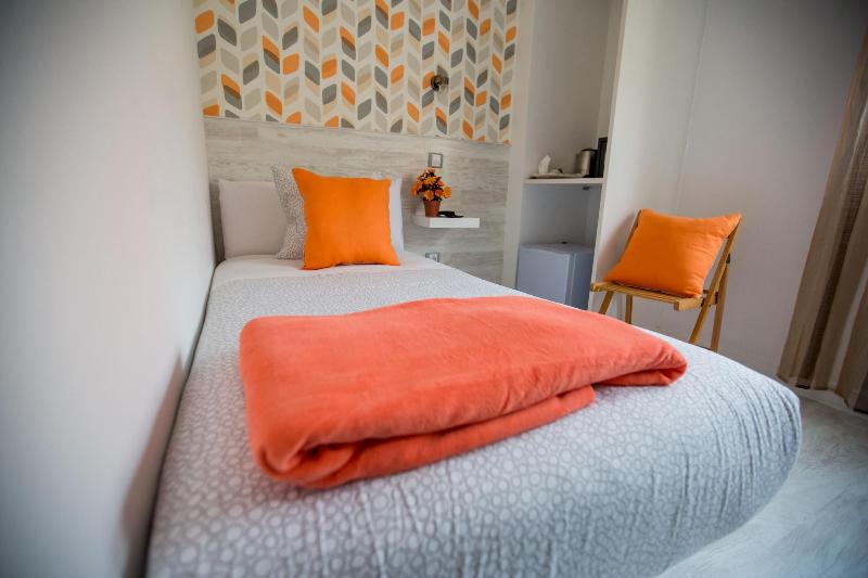 Hostal Adis image