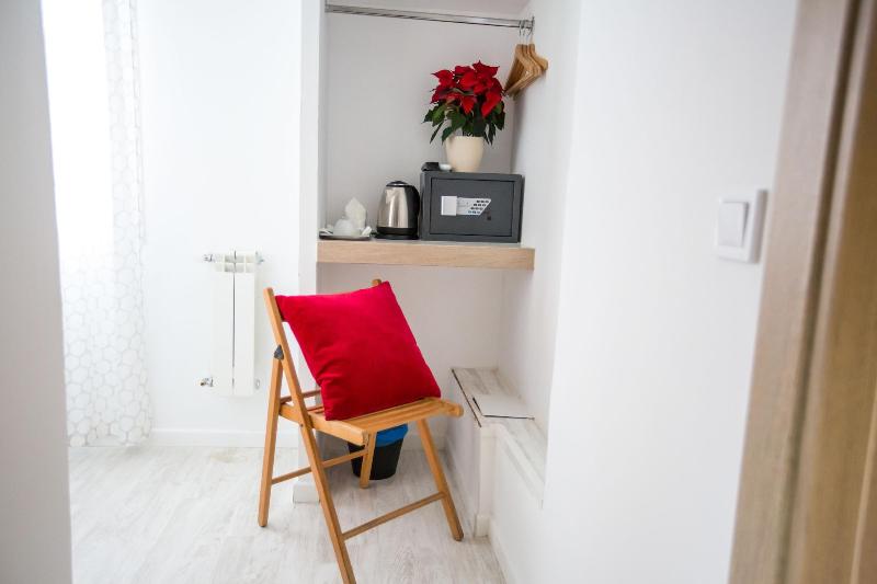 Hostal Adis image