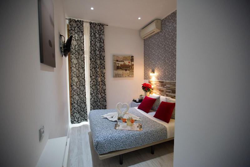 Hostal Adis image