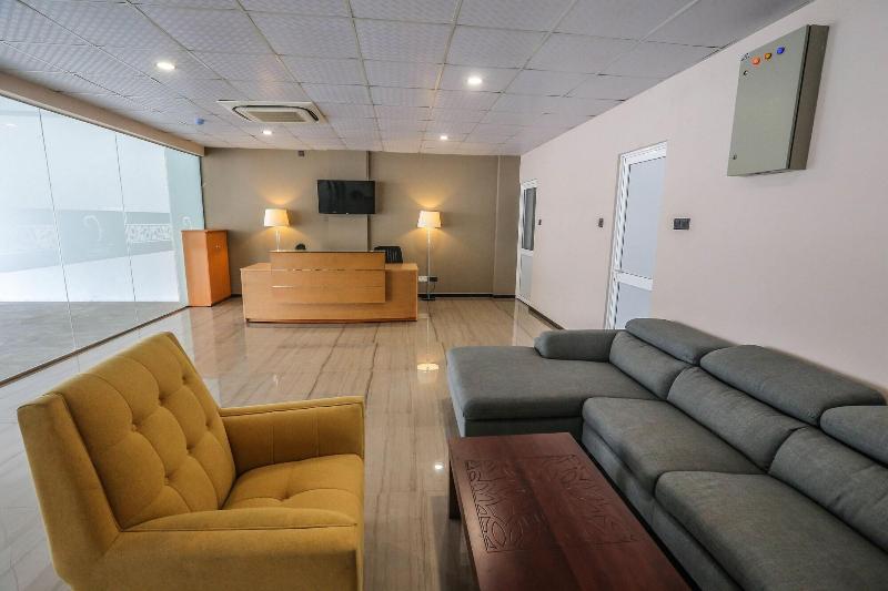 Pink Elephant Tourist Apartment Hotel image