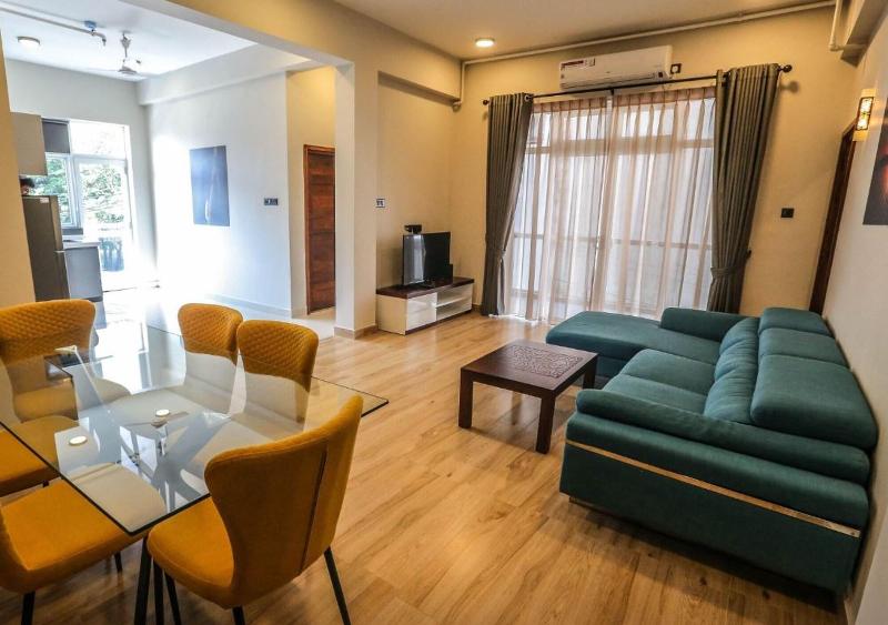 Pink Elephant Tourist Apartment Hotel image